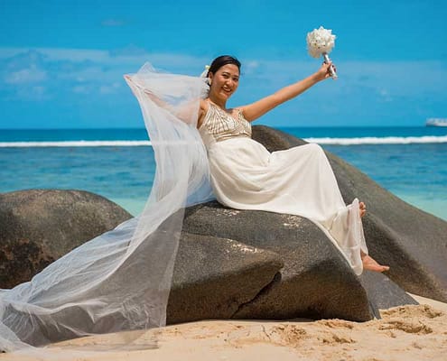 Filipino bride posing Filipino bride posing